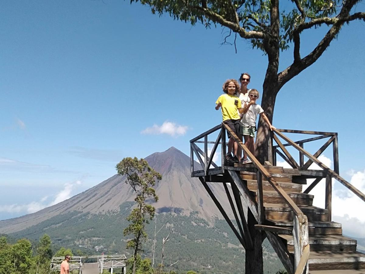 Arnolds Familly Homestay Bajawa Extérieur photo