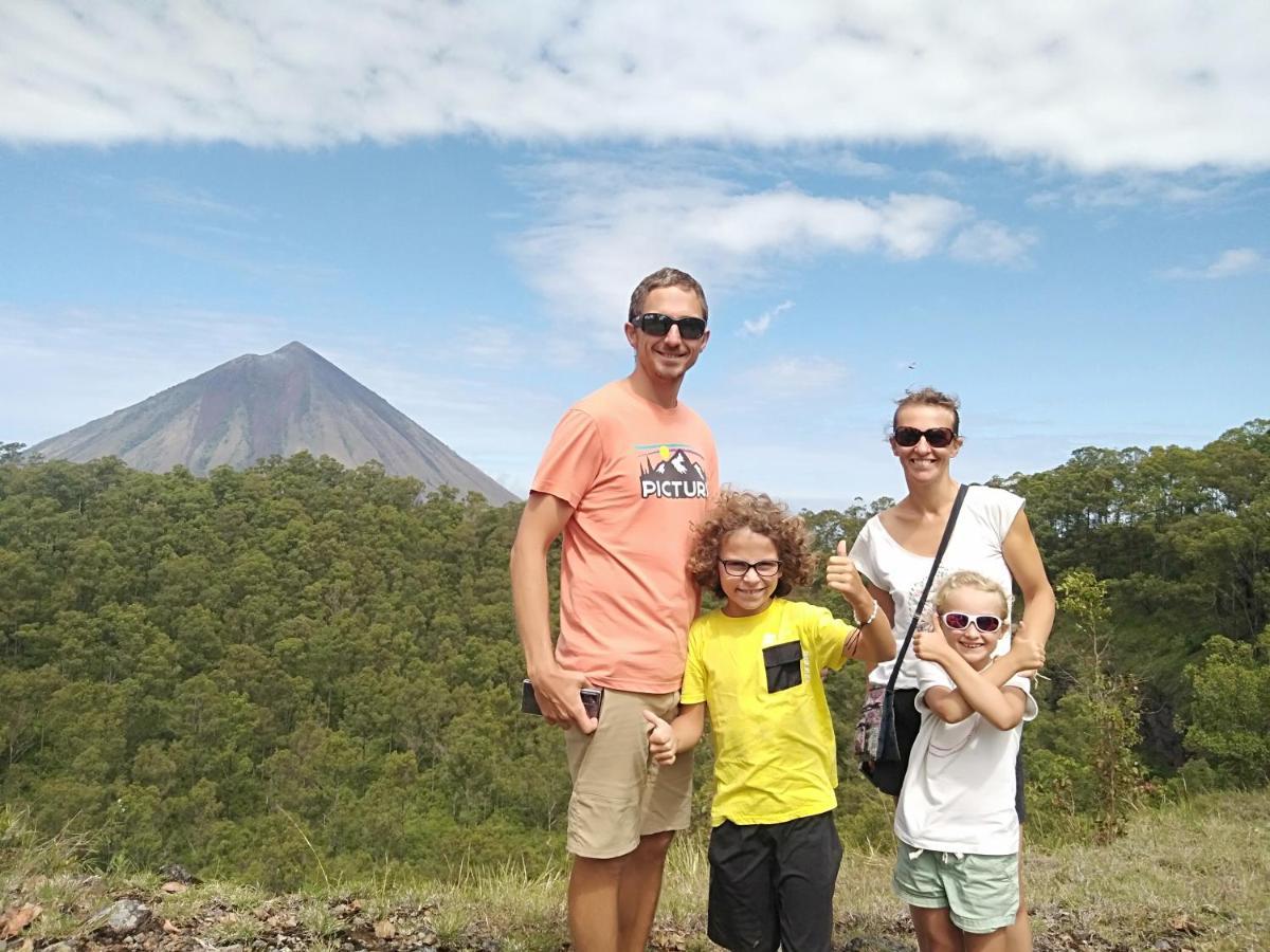 Arnolds Familly Homestay Bajawa Extérieur photo