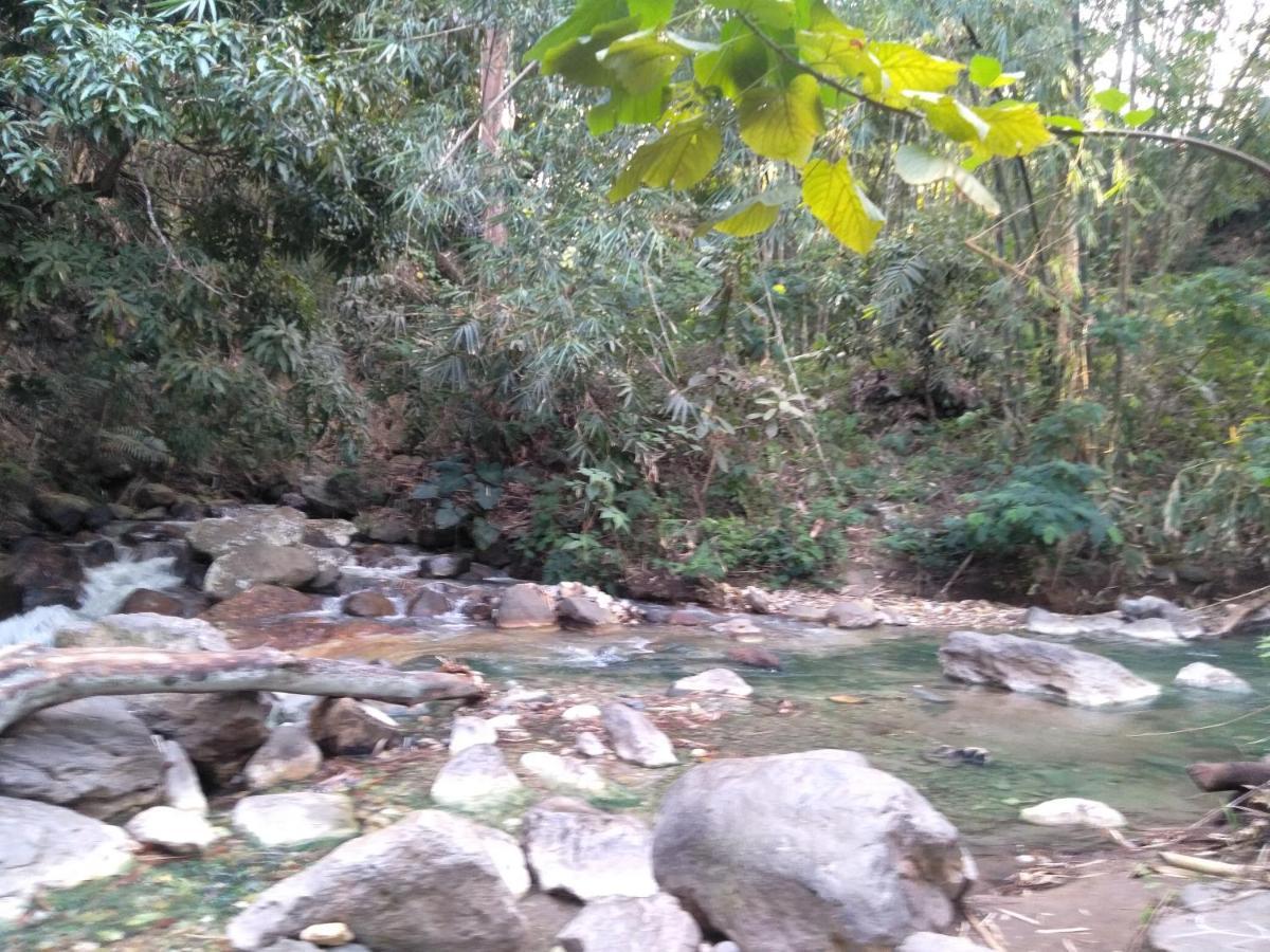 Arnolds Familly Homestay Bajawa Extérieur photo