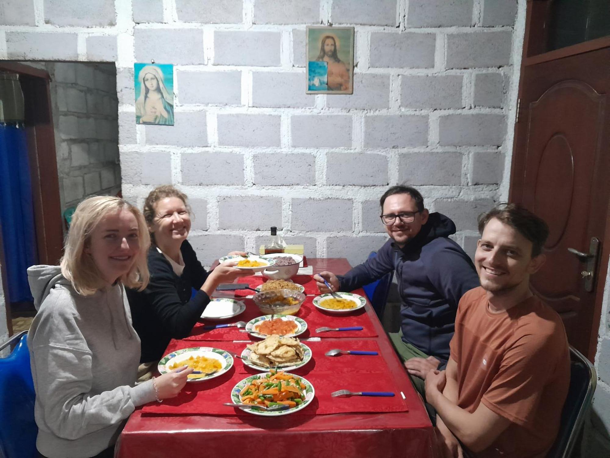 Arnolds Familly Homestay Bajawa Extérieur photo