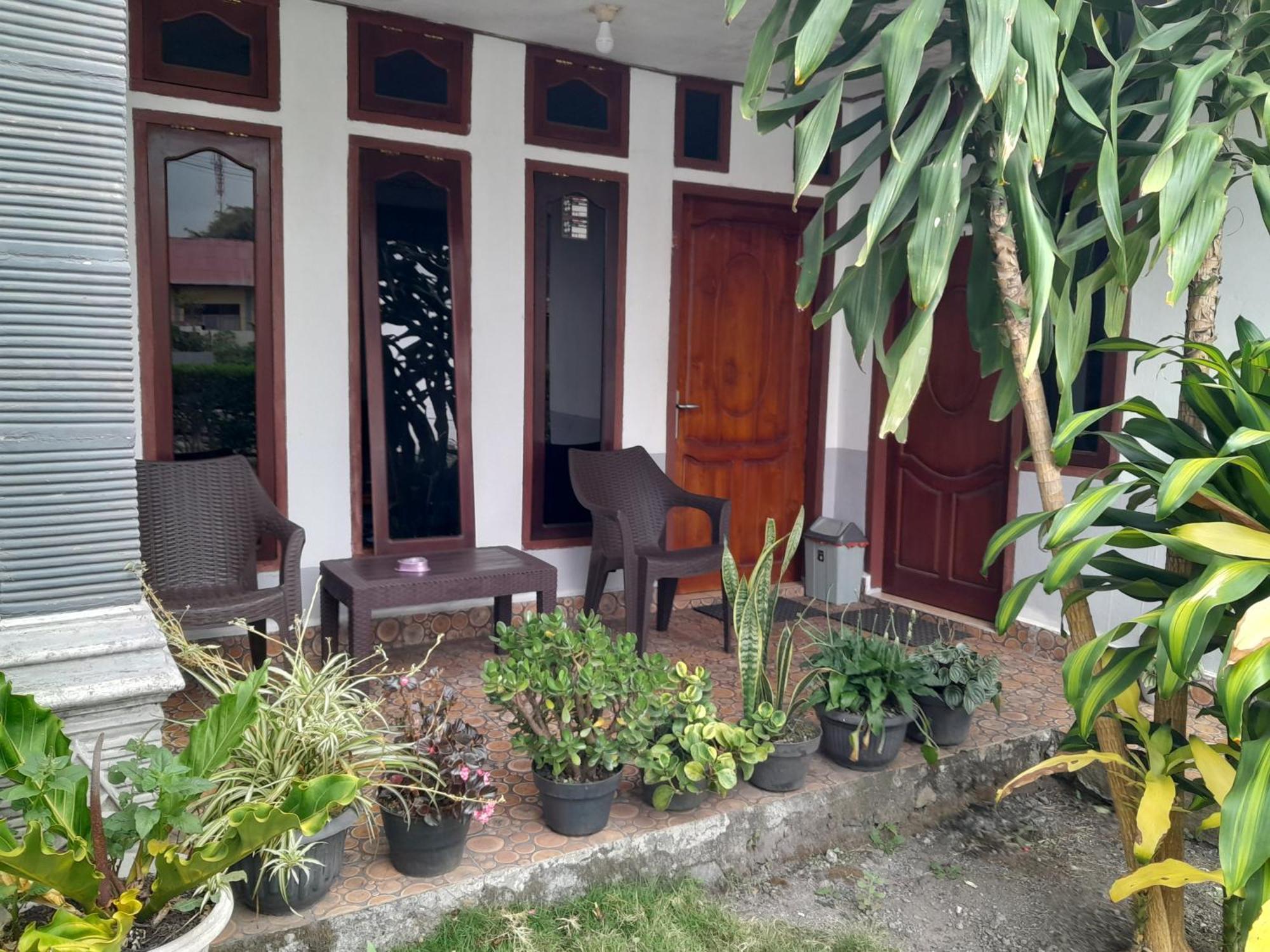 Arnolds Familly Homestay Bajawa Extérieur photo